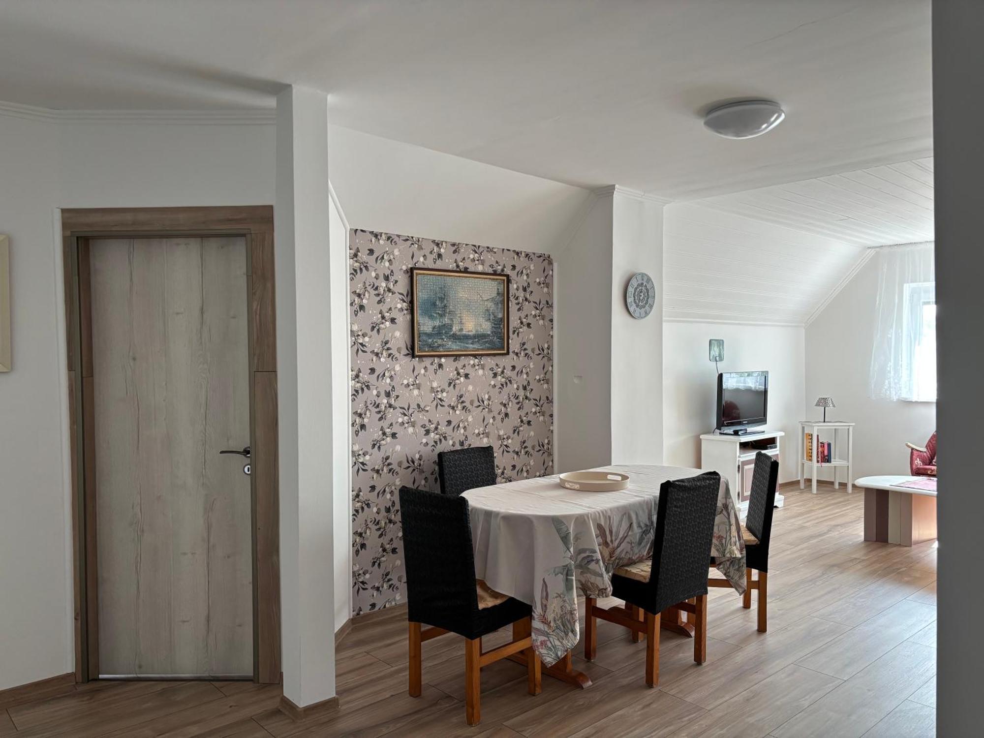 Liliana Apartman บาลาทอนเบรีน ภายนอก รูปภาพ